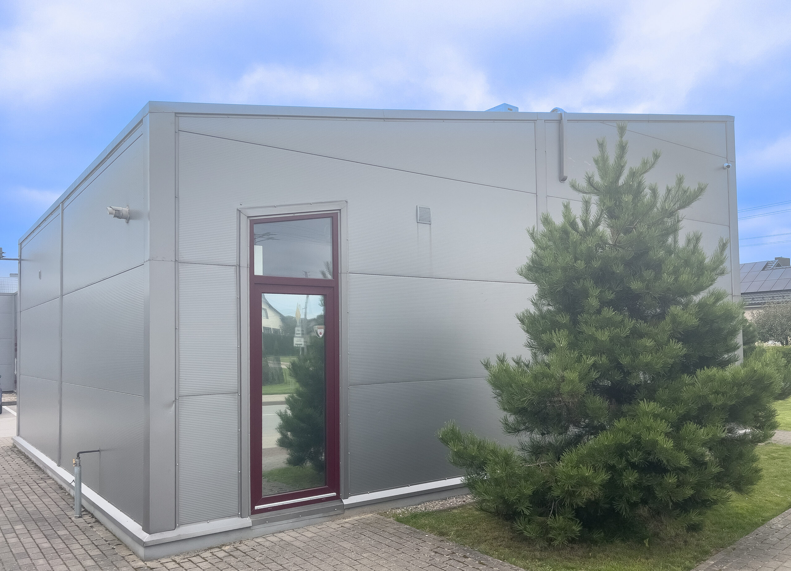 Parduodamas 80 kv. m komercinės paskirties pastatas Gargžduose.