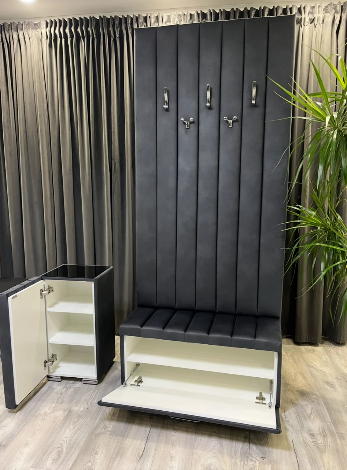 Prieškambario baldų komplektas su spintele ir batų dėže