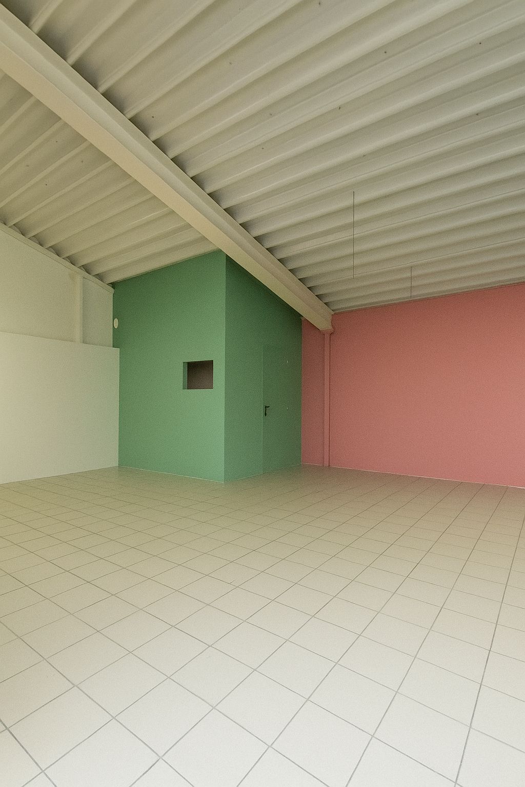 Parduodamas 80 kv. m komercinės paskirties pastatas Gargžduose.