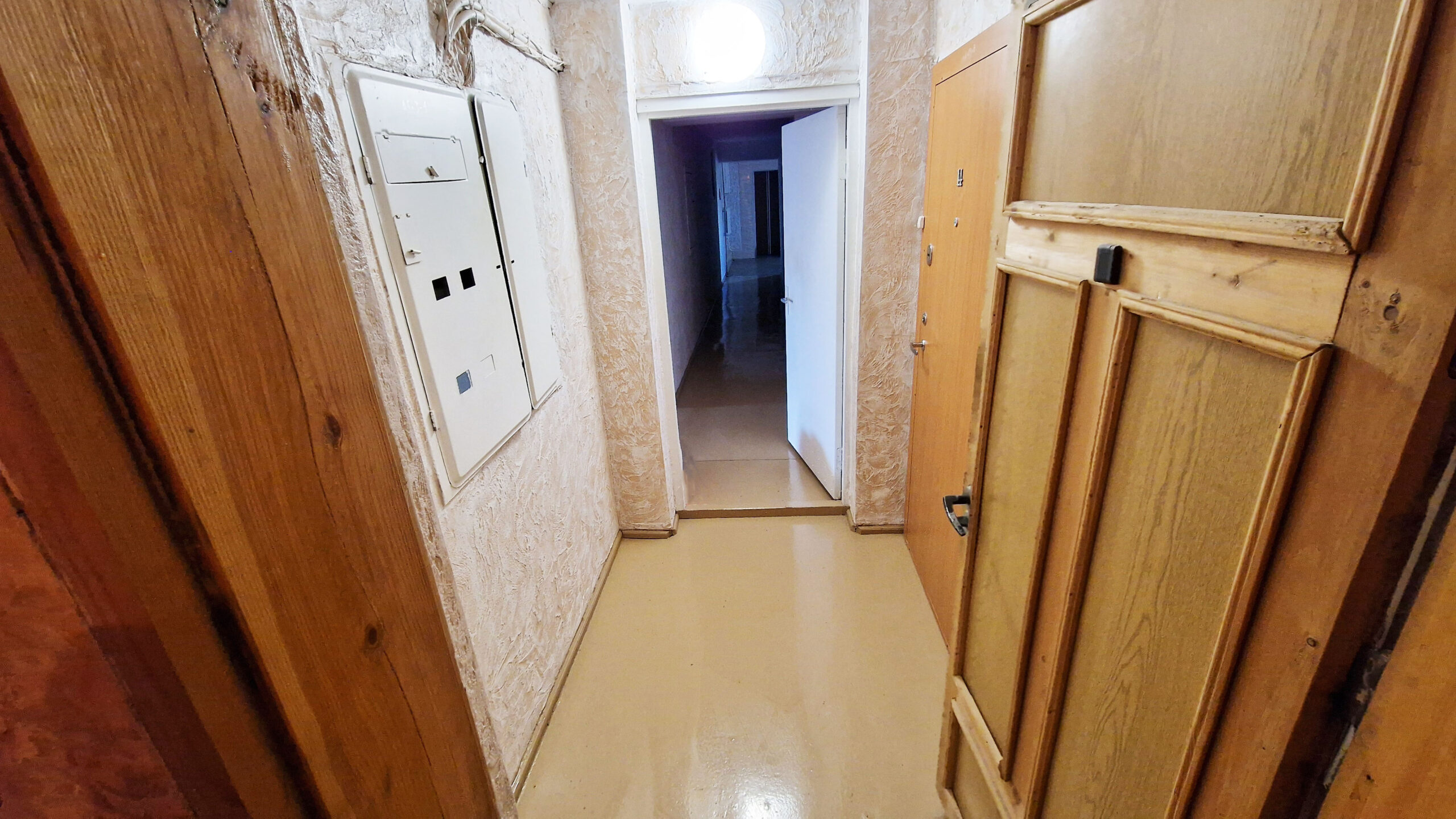 Parduodamas 2 kambarių butas trečiame aukšte Nemuno g. 31c, Panevėžyje