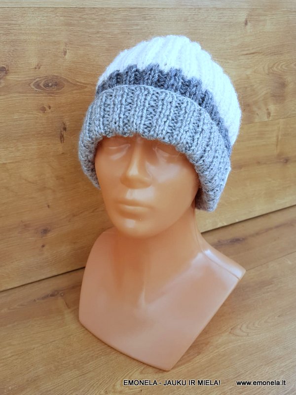 Megzta kepurė SNIEGO PASAKA