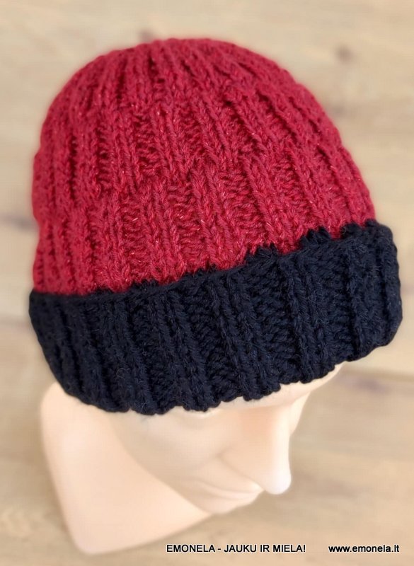 Megzta kepurė ŽĖRINTI ROŽĖ