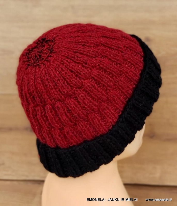 Megzta kepurė ŽĖRINTI ROŽĖ