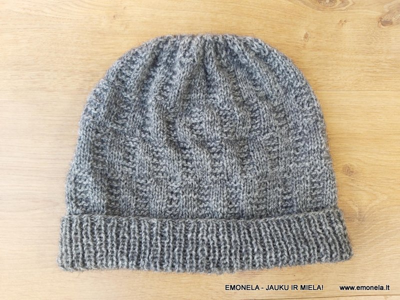 Megzta kepurė TAKAS