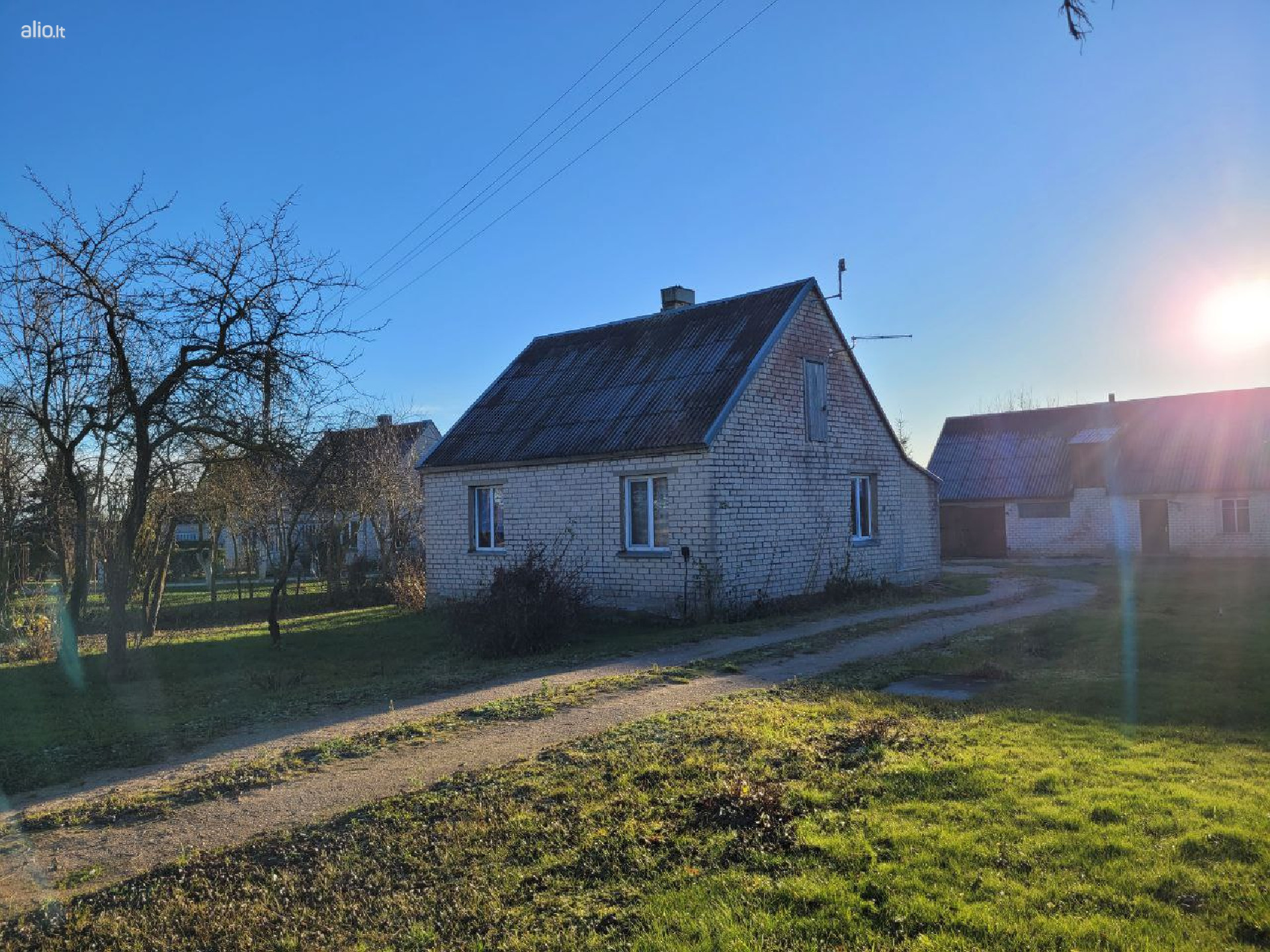 Erdvi sodyba šalia Radviliškio