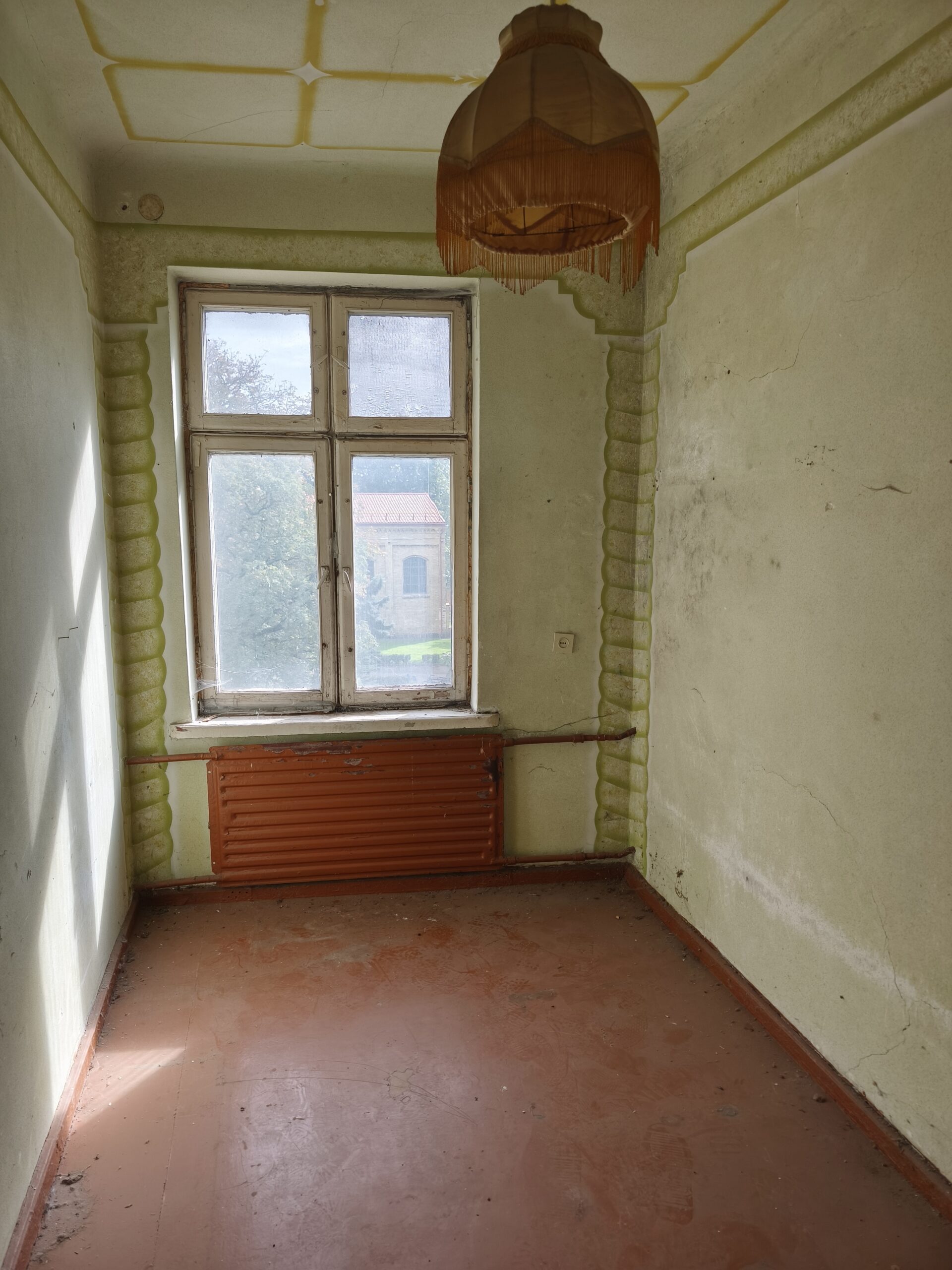 Parduodami du butai vienas šalia kito kurių bendras plotas 81,06 kv.m. Bokštų g. centre.