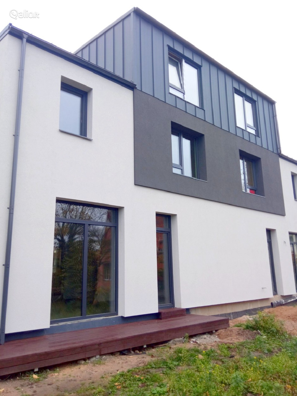 Parduodamas naujai pastatytas sublokuotas A++ klasės namas Vilniuje, Baltupiuose