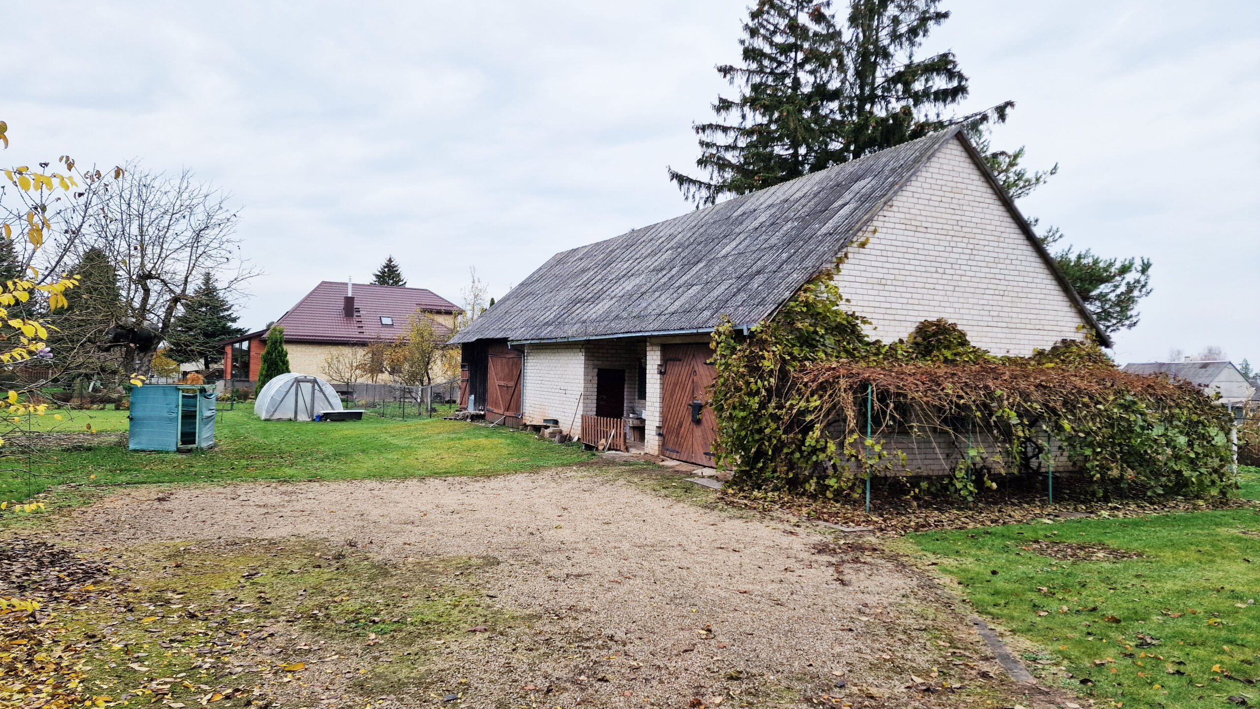 Išnuomojamas namas su ūkiniu pastatu Stoties g. Daujėnų mst. Pasvalio raj.