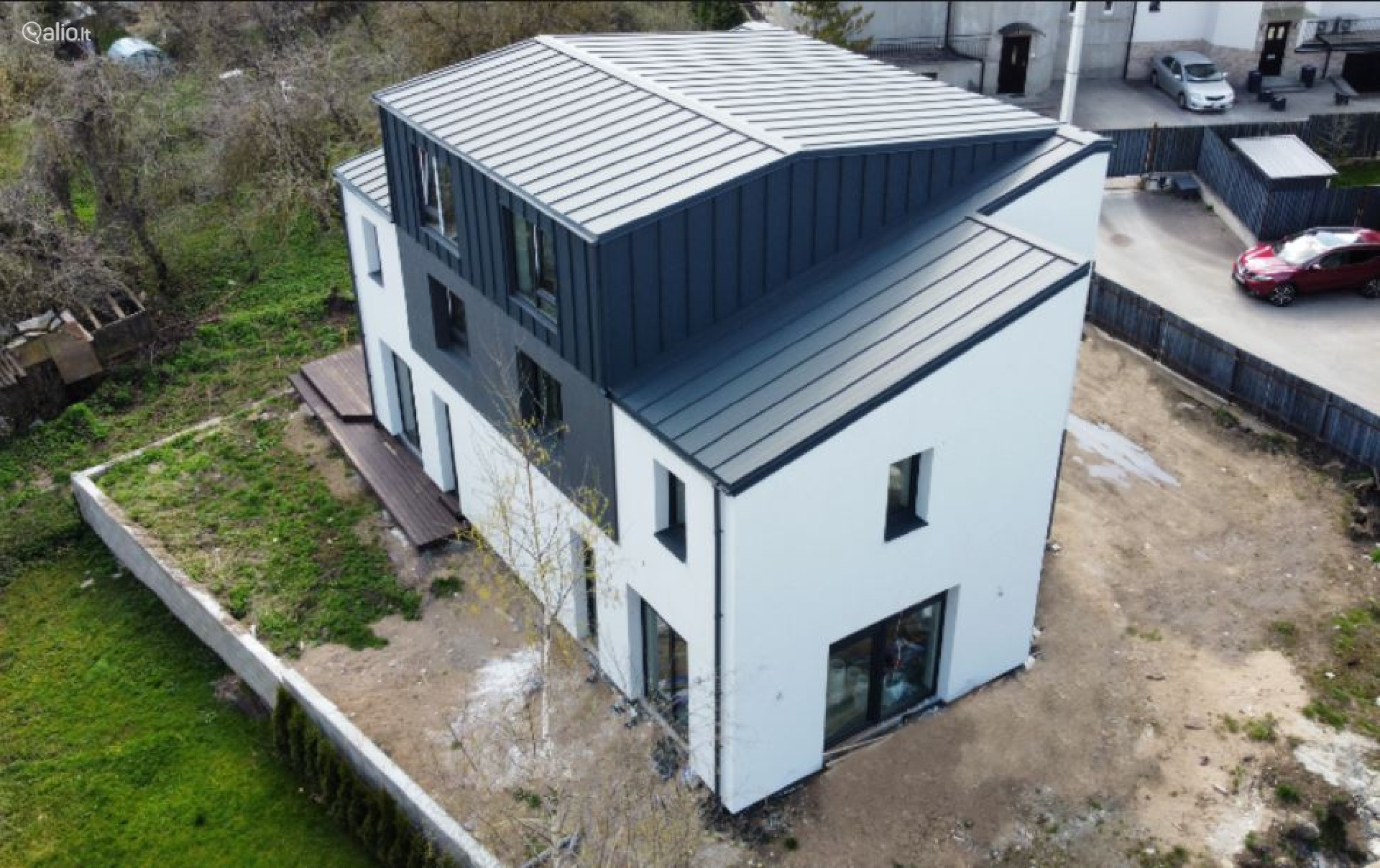 Parduodamas naujai pastatytas sublokuotas A++ klasės namas Vilniuje, Baltupiuose