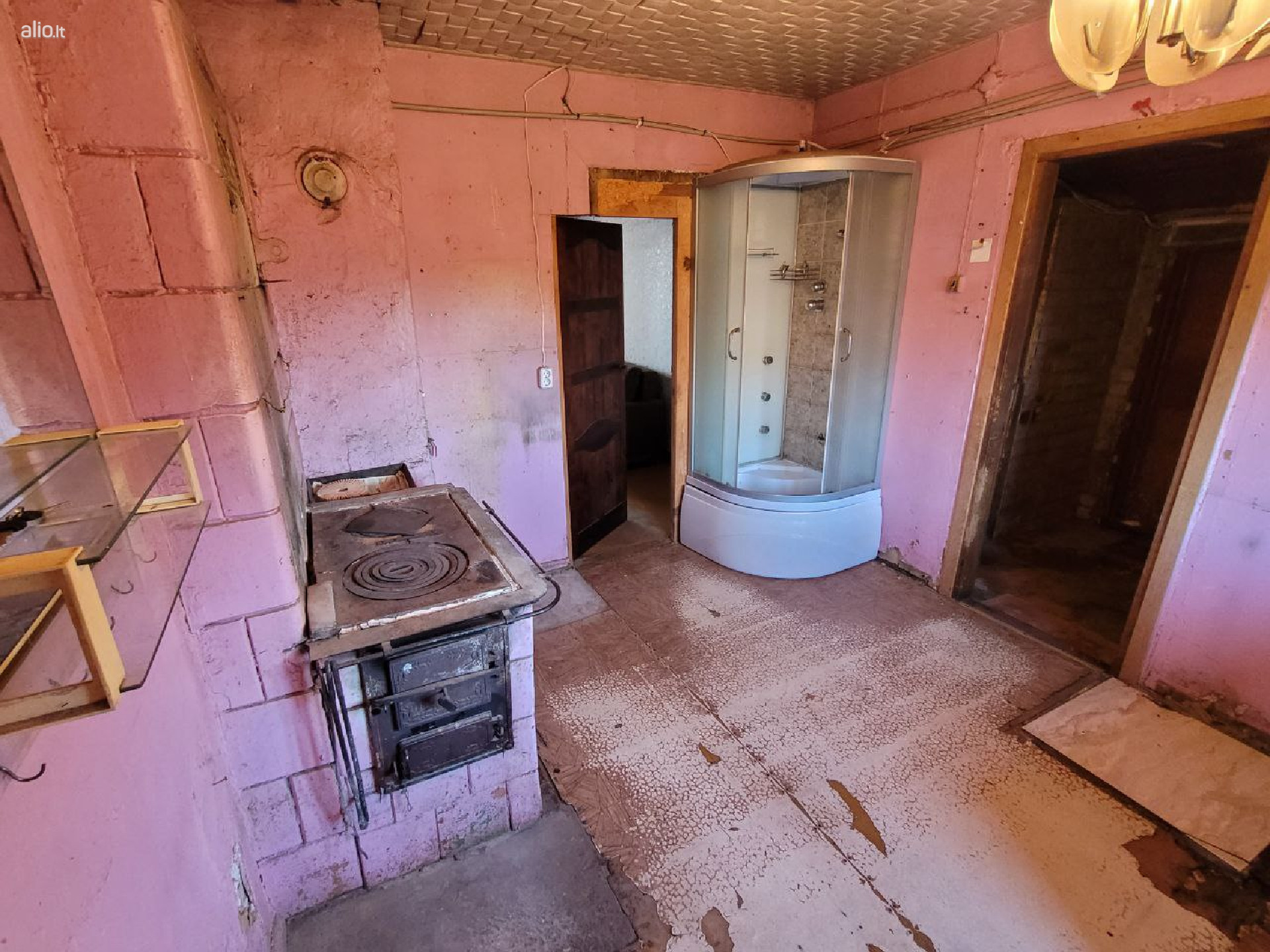 Erdvi sodyba šalia Radviliškio