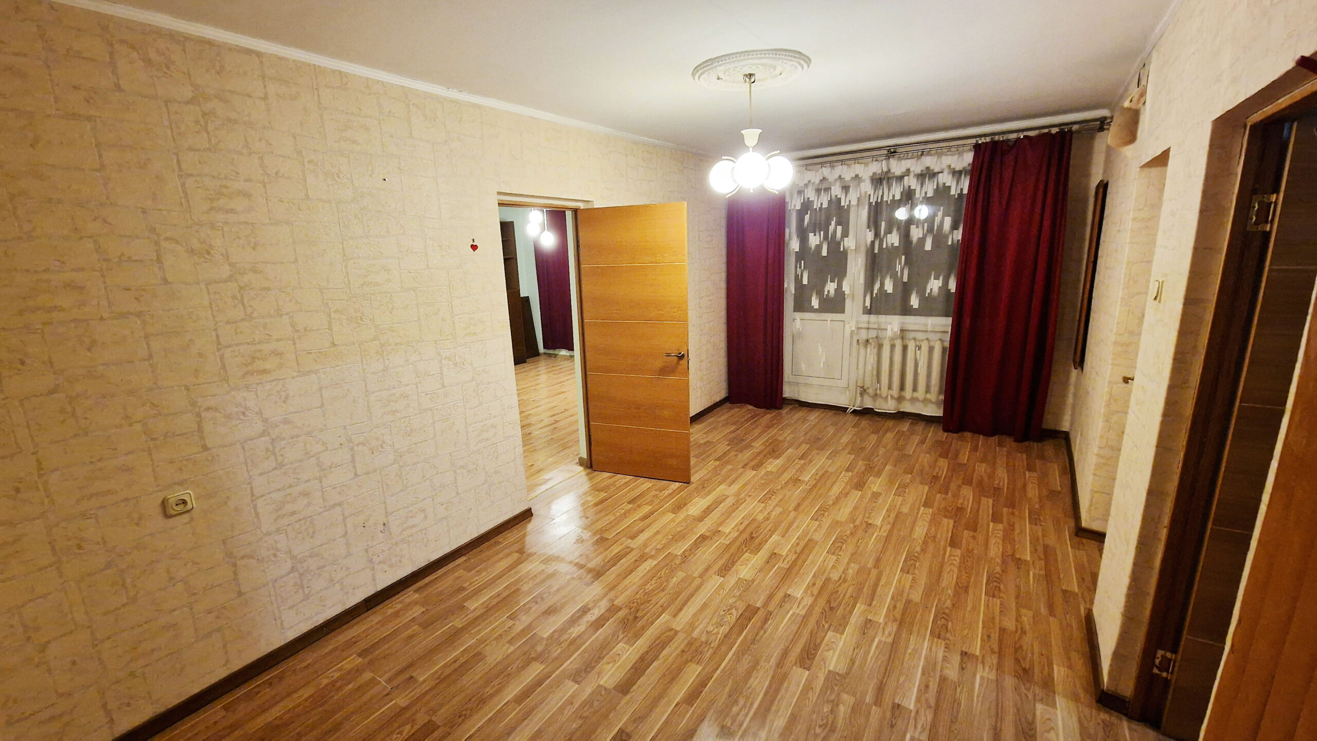 Išnuomojamas namas su ūkiniu pastatu Stoties g. Daujėnų mst. Pasvalio raj.