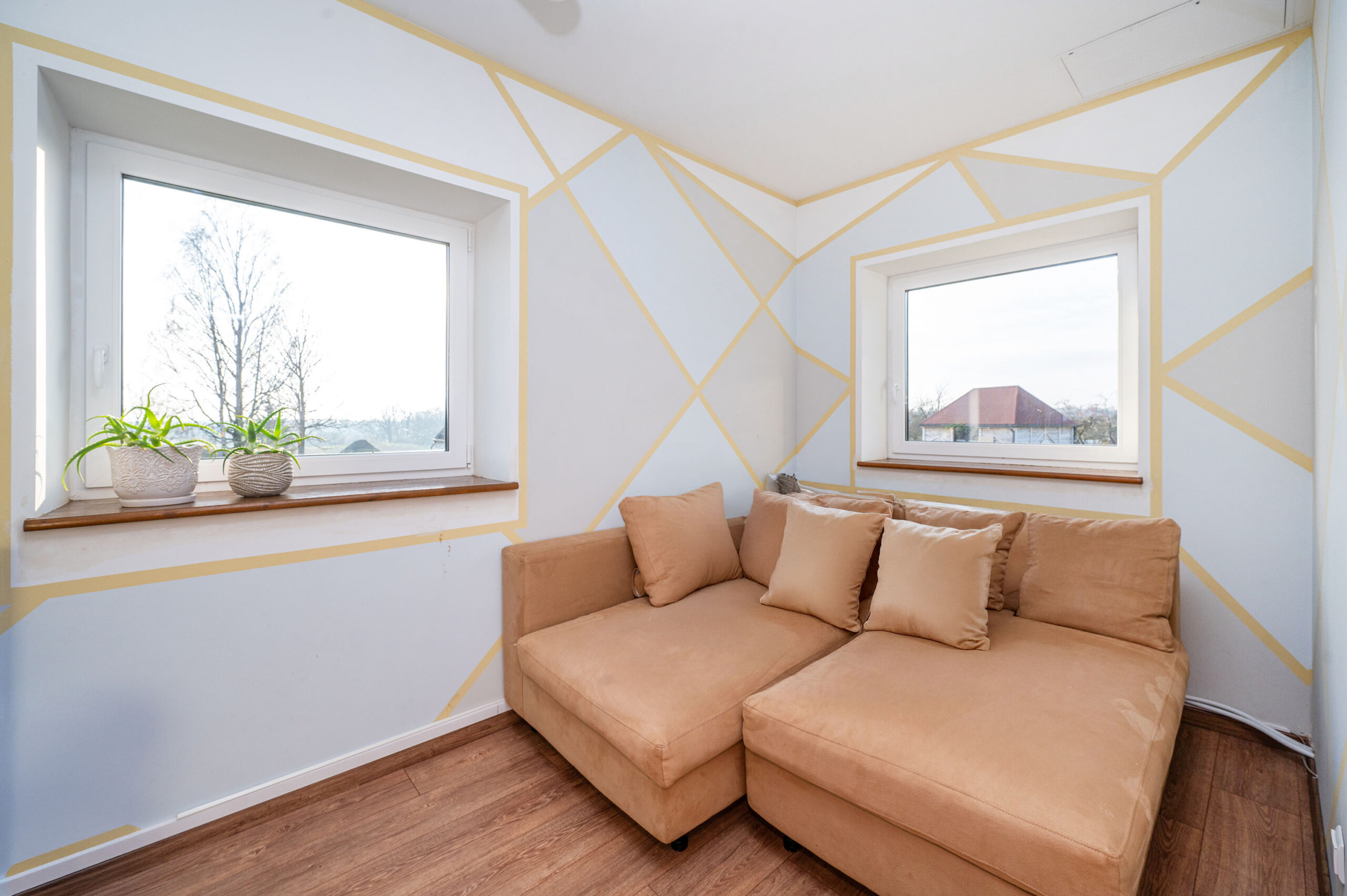 Parduodama sodyba su pirtimi ir nuosavu vandens telkiniu Vilniaus r. sav., Šarkiškių k.