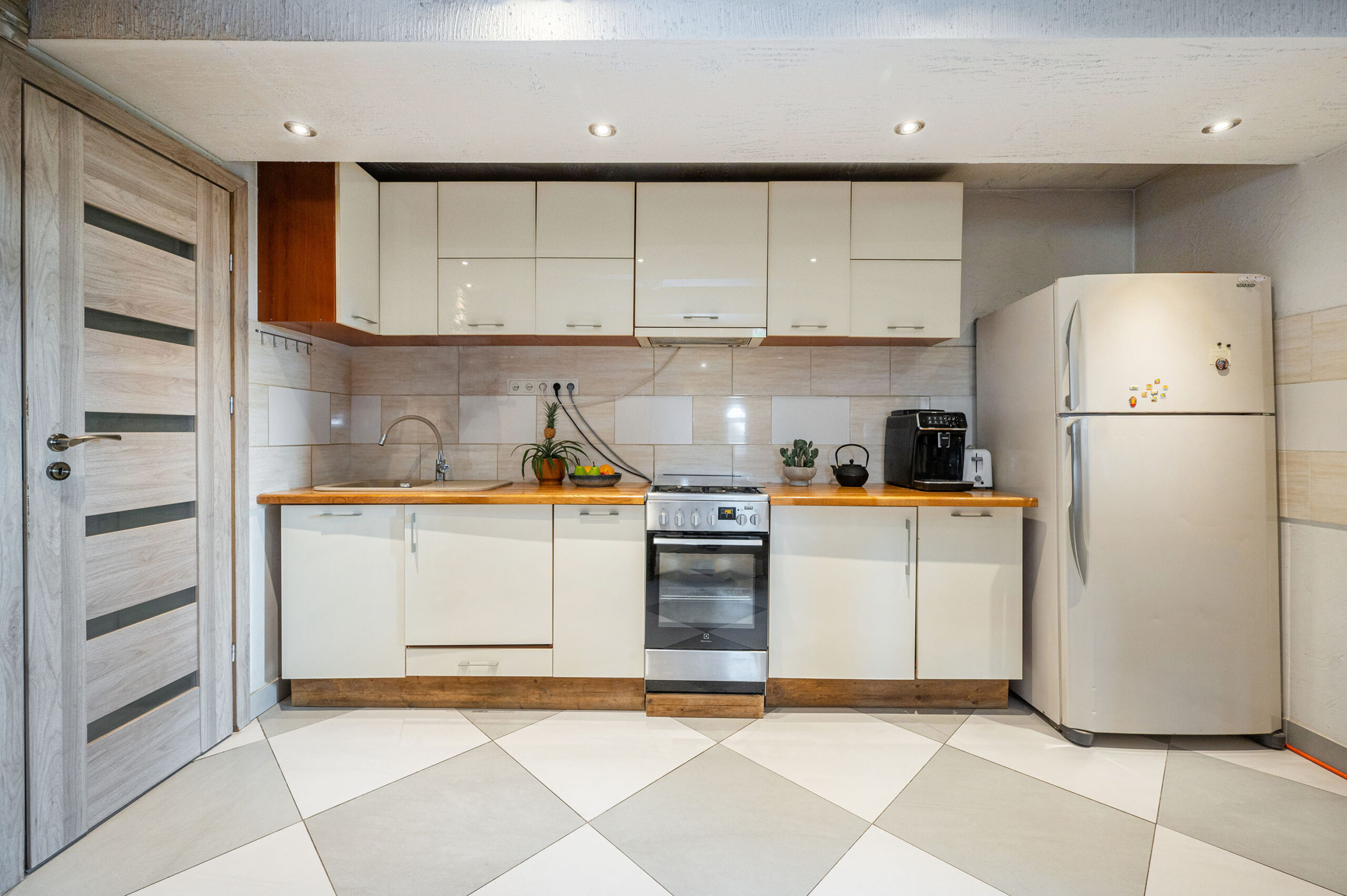 Parduodama sodyba su pirtimi ir nuosavu vandens telkiniu Vilniaus r. sav., Šarkiškių k.