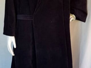 Chalatas-melynas-veliuras-Emonela-didesni-dydziai-1