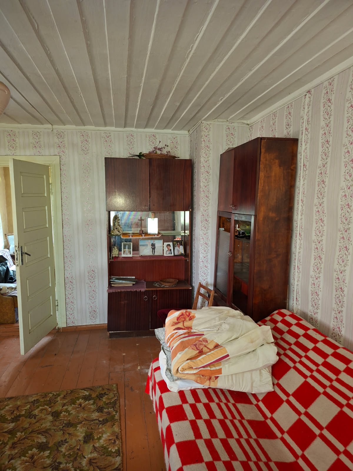 Tauragės rajone, Paplėstiškėse parduodama sodyba.