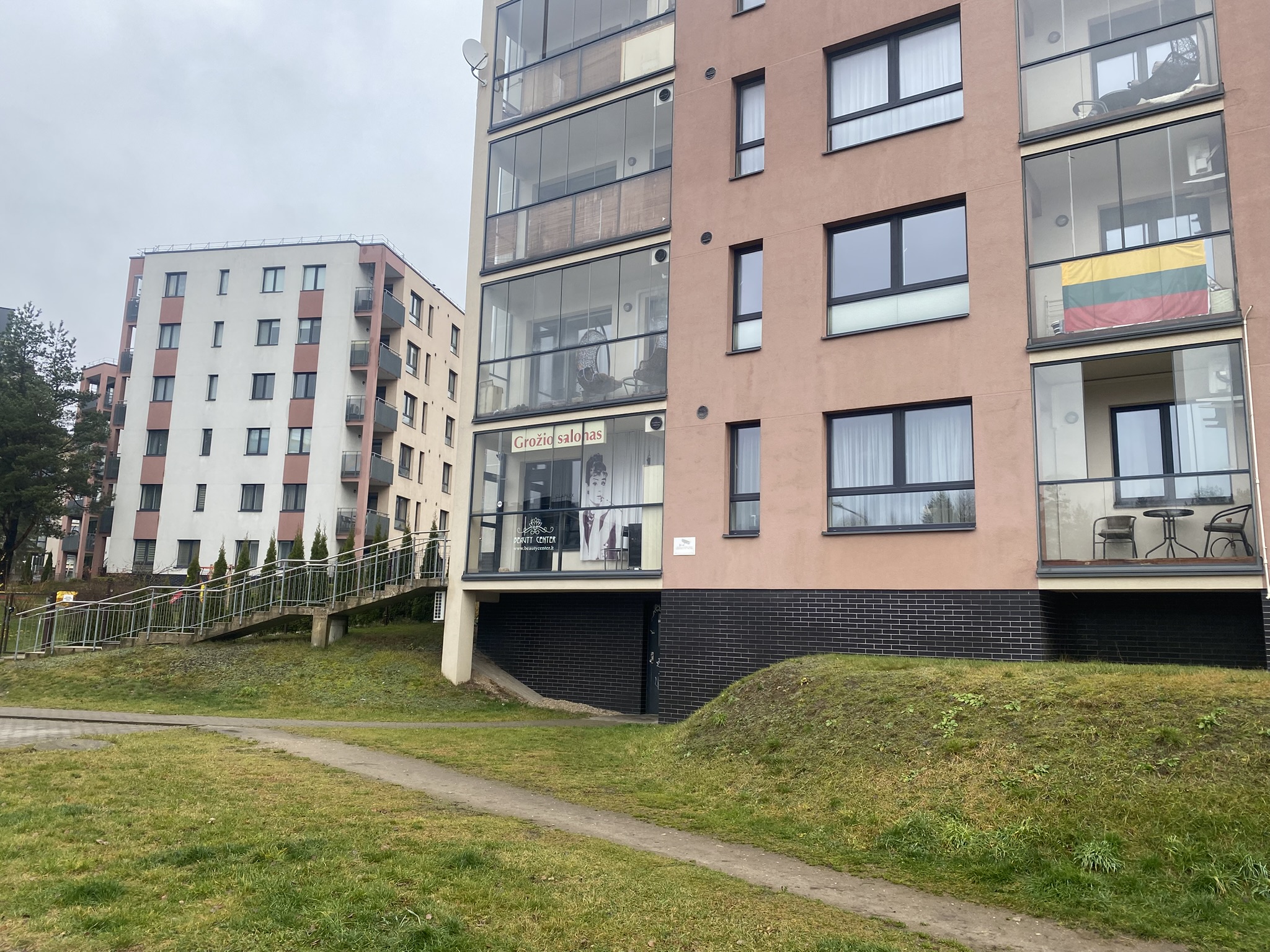 Negyvenamoji patalpa – grožio salonas, Bajorų kėl. g. 9, Vilniuje.