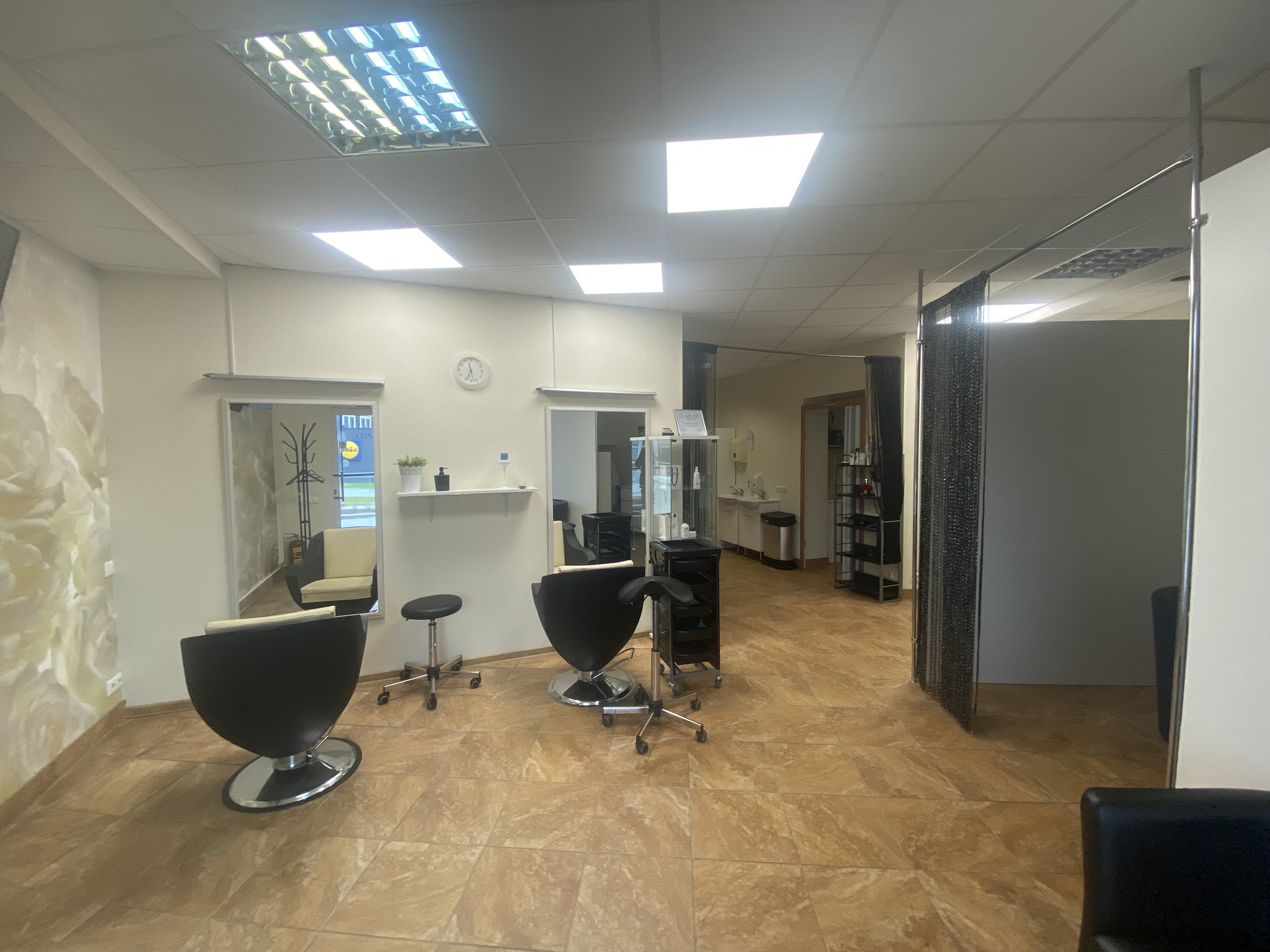 Negyvenamoji patalpa – grožio salonas, Bajorų kėl. g. 9, Vilniuje.