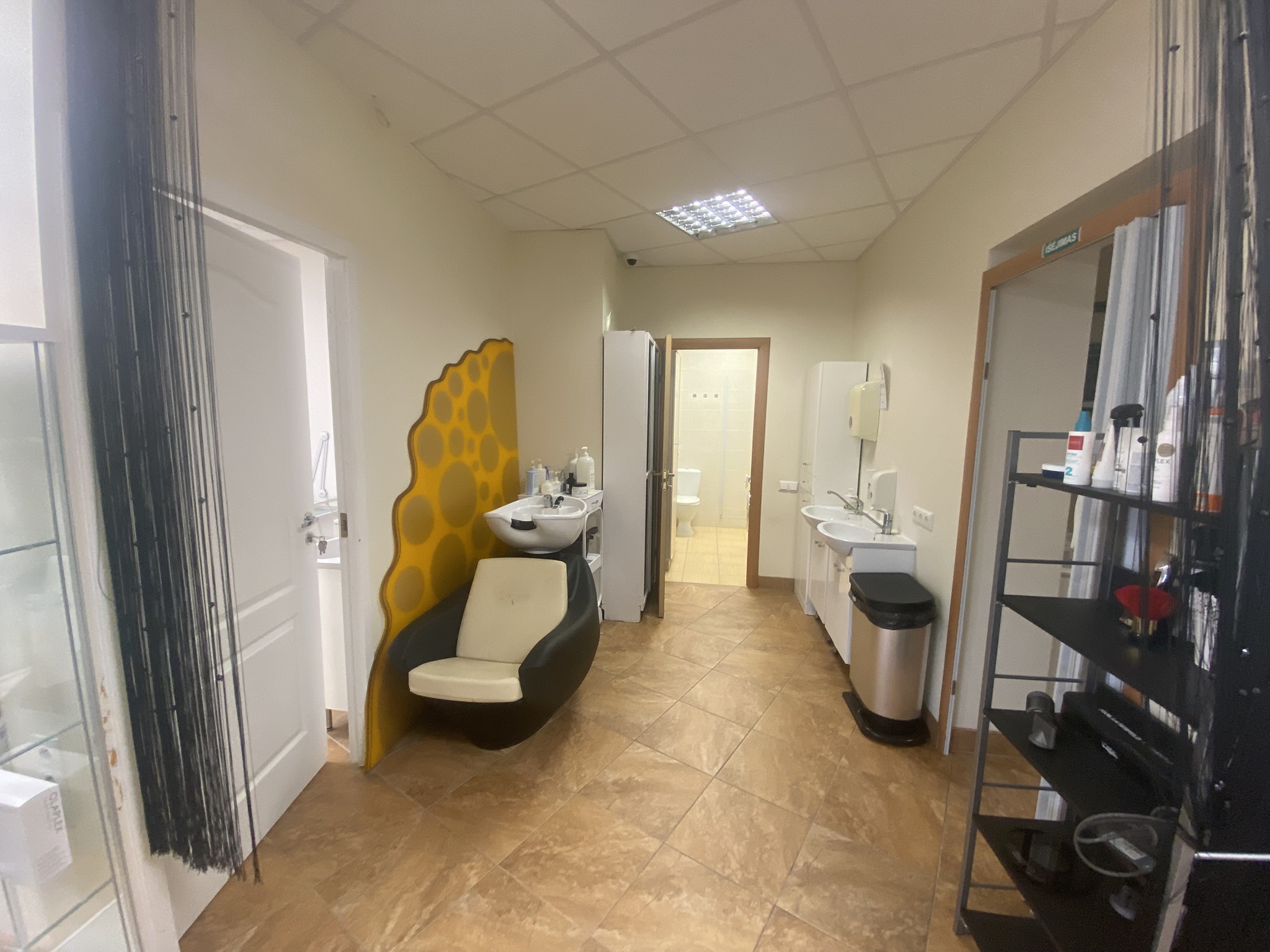 Negyvenamoji patalpa – grožio salonas, Bajorų kėl. g. 9, Vilniuje.