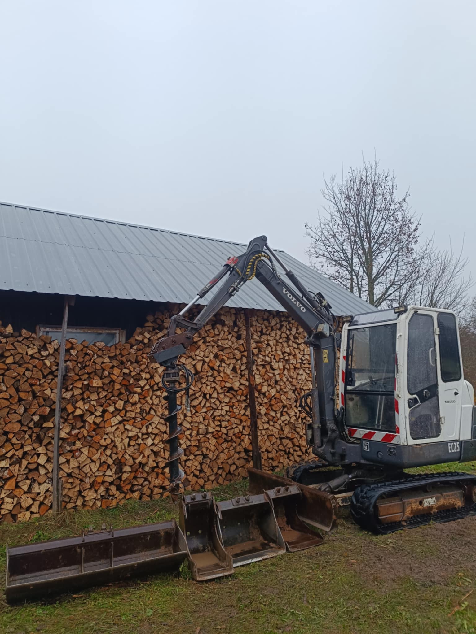 Ekskovatoriaus nuoma Ignalinoje Visagine Švenčionyse