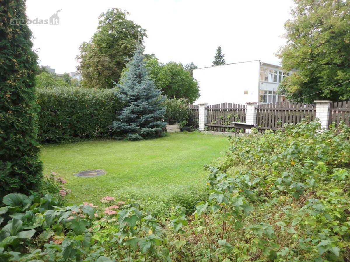 Parduodamas namų valdos paskirties sklypas Vilniuje, Žirmūnų g.