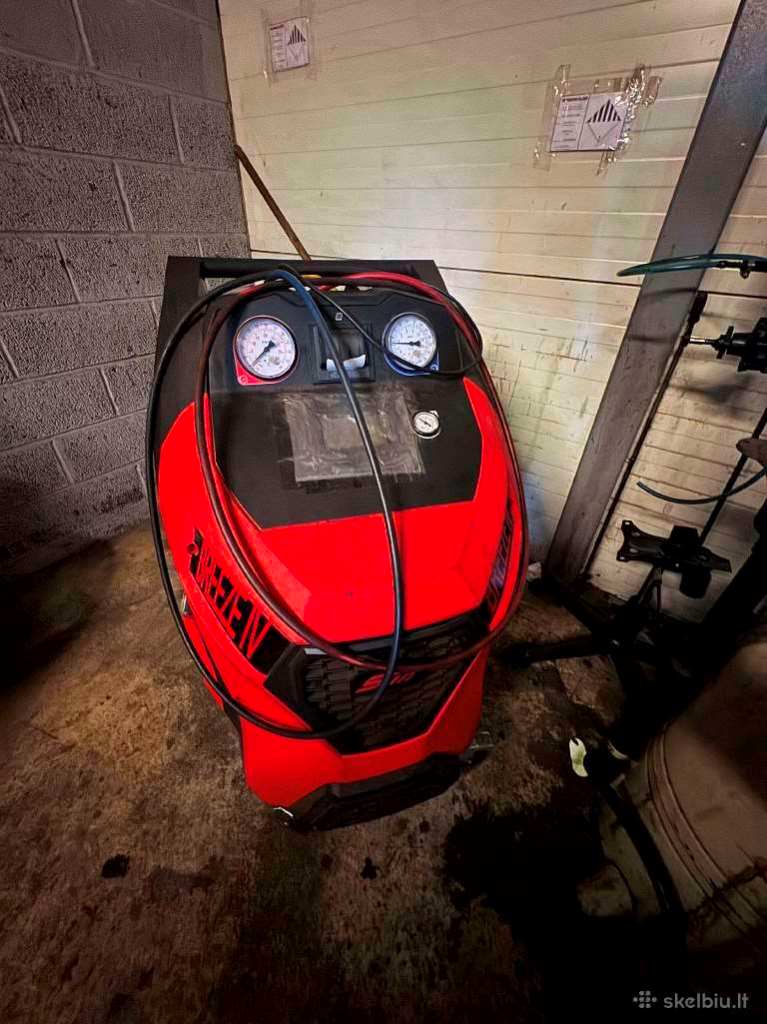 Parduodama visa reikalniga įranga autoserviso veiklai. Kainos derinamos, rasime bendrą kainą.